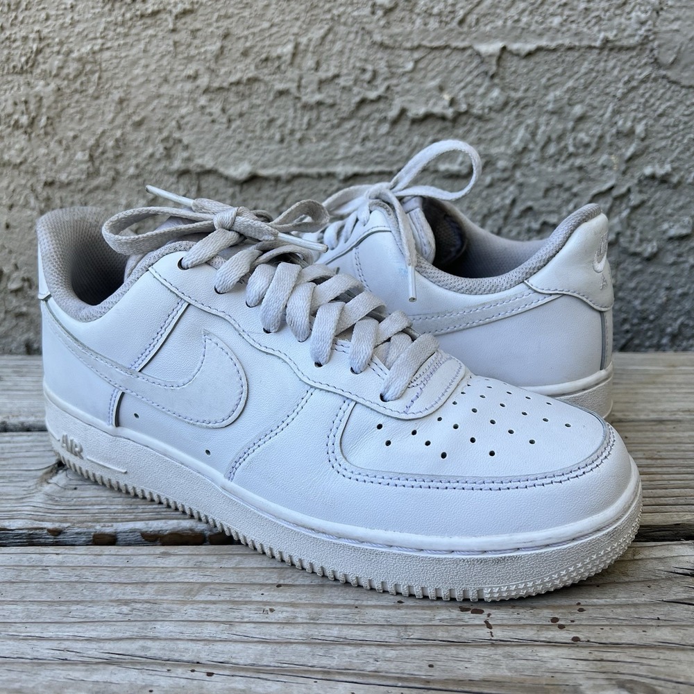 Nike Shoes Men Size 7.5 Air Force 1 '07 Low Triple White Lace-Up CW2288-111 2020
